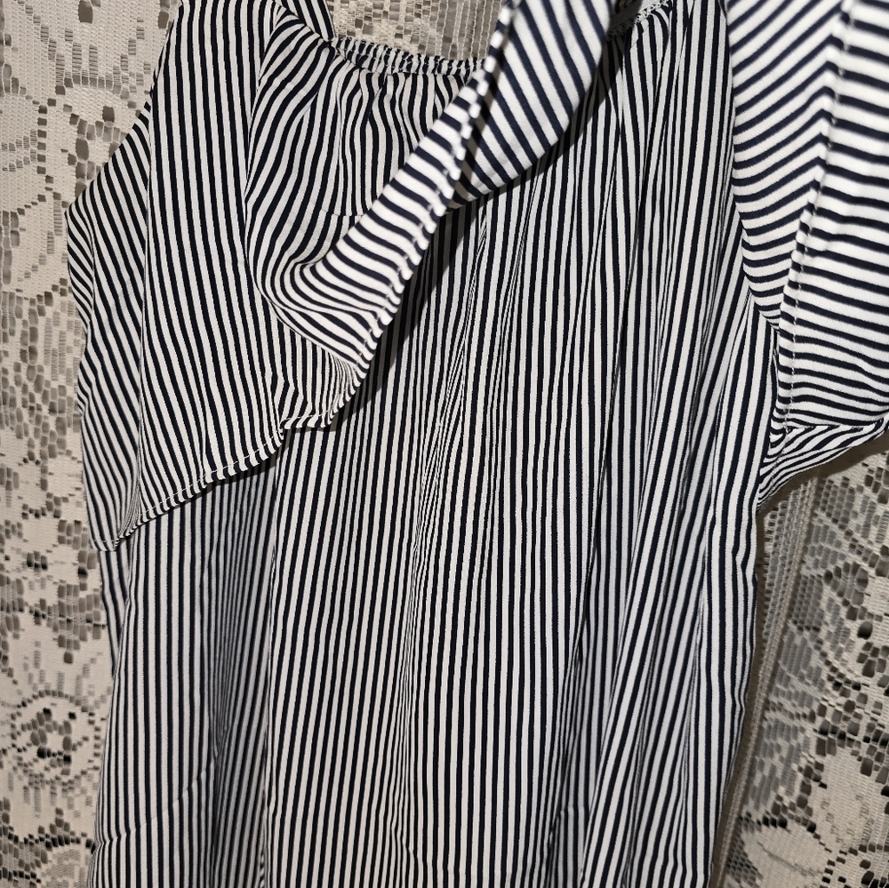 Loft Outlet Black And White Striped Women's Top XS, Tank Top, Blouse - Picture 2 of 7